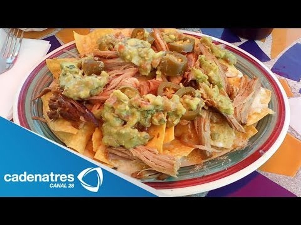 Receta para preparar nachos con carnitas. Receta de nachos / Antojitos mexicanos