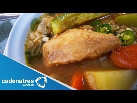 Receta para preparar caldo tlalpeño de res. Receta de caldo de res / Comida mexicana
