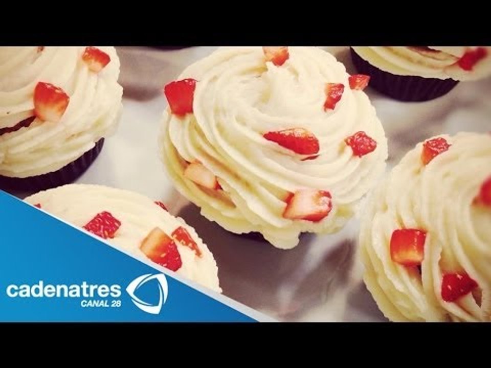 Receta de Cupcakes Napolitanos / Receta de cómo preparar  Cupcakes Napolitanos