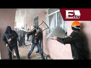 Manifestantes prorrusos se apoderan de más sedes del gobierno ucraniano/ Global