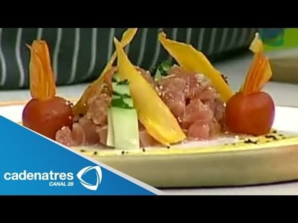 Receta para preparar un tartar de atún. Cocinan...