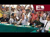 Autodefensas de Michoacán aceptan desarme antes del 10 de mayo / Titulares con Vianey Esquinca