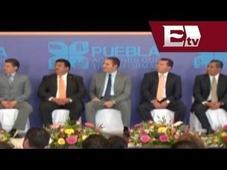 Puebla entrega casi 3 mil 500 bases a maestros / Excélsior Informa