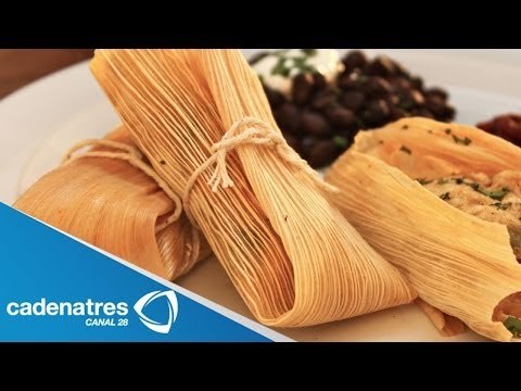Receta para preparar tamales de camarón con salsa de jitomates asados. Receta de tamales