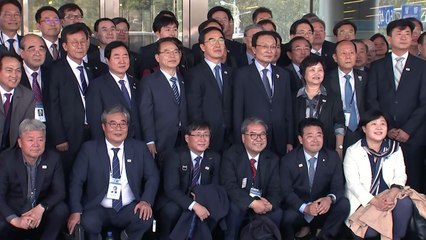 10·4선언 방북단 평양행...남북 고위급 협의도 예정 / YTN