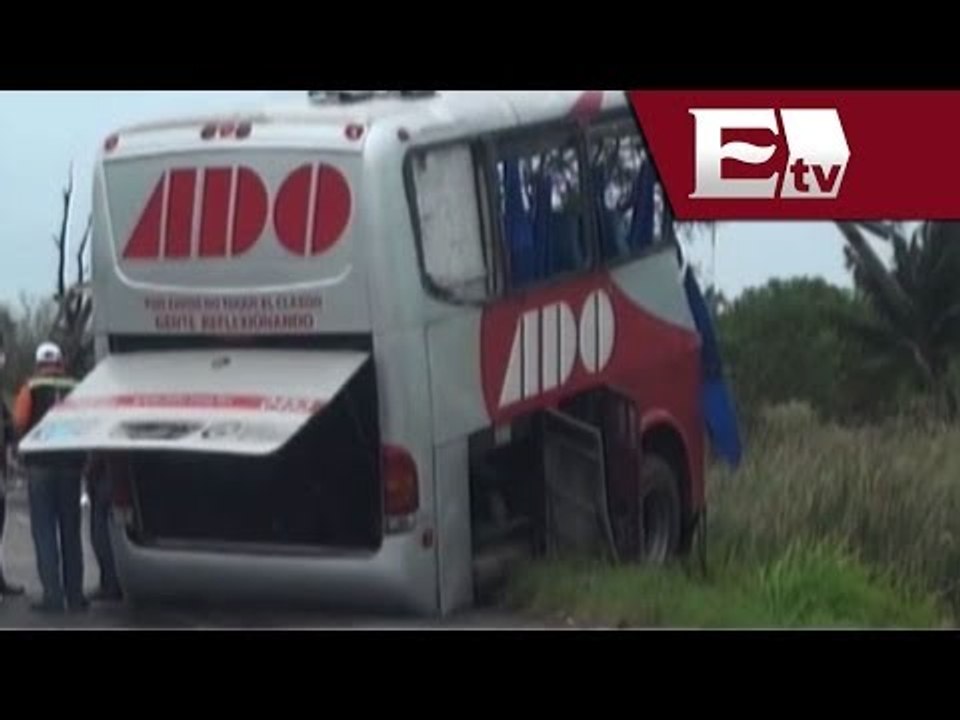 Choques de autobús en carreteras mexicanas dejan más de 15 muertos / Vianey Esquinca