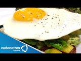 Receta de huevos esponjados con vegetales rostizados. Receta de huevos / Recetas fáciles