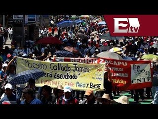 Maestros de la CNTE marchan en Oaxaca / Titulares Vianey Esquinca