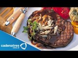 Receta para preparar rib eyes con ensalada de radicchio, pera y queso roquefort. Receta de ensalada