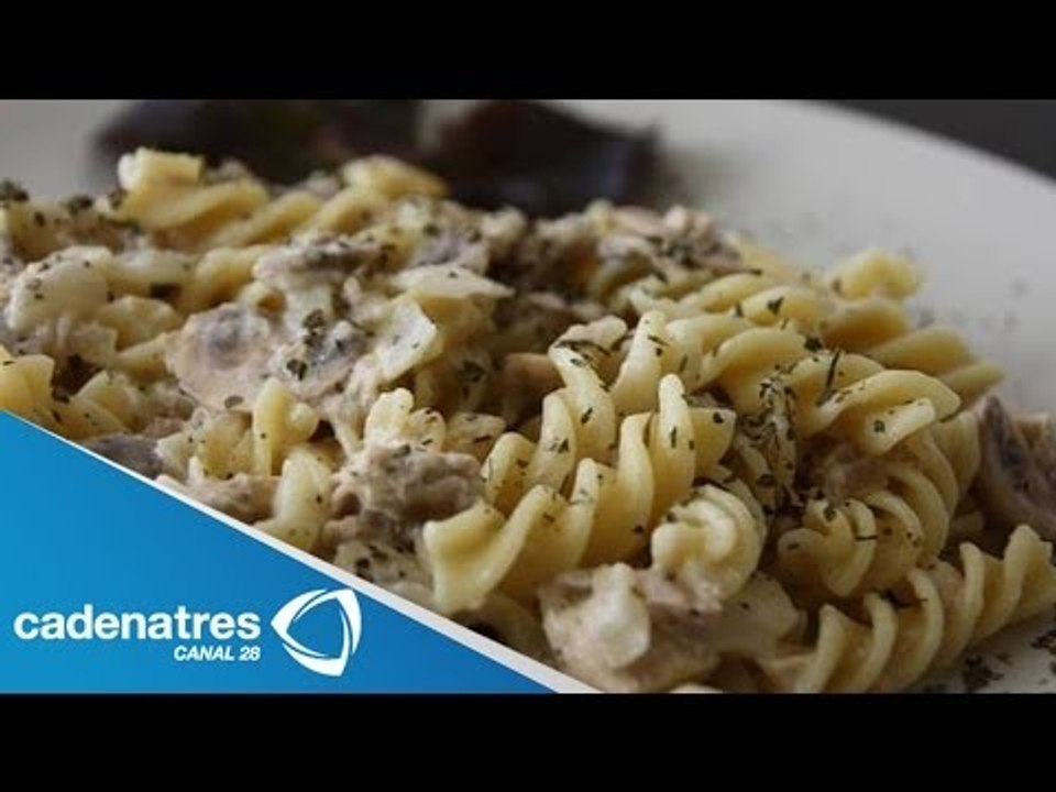 Receta de pasta cremosa con hongos y espinacas