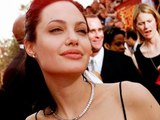Muere tía de Angelina Jolie de cáncer de seno / Angelina Jolie's aunt dies of breast cancer
