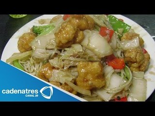 Salteado de Pollo en salsa de tamarindo picante con nuez de la india