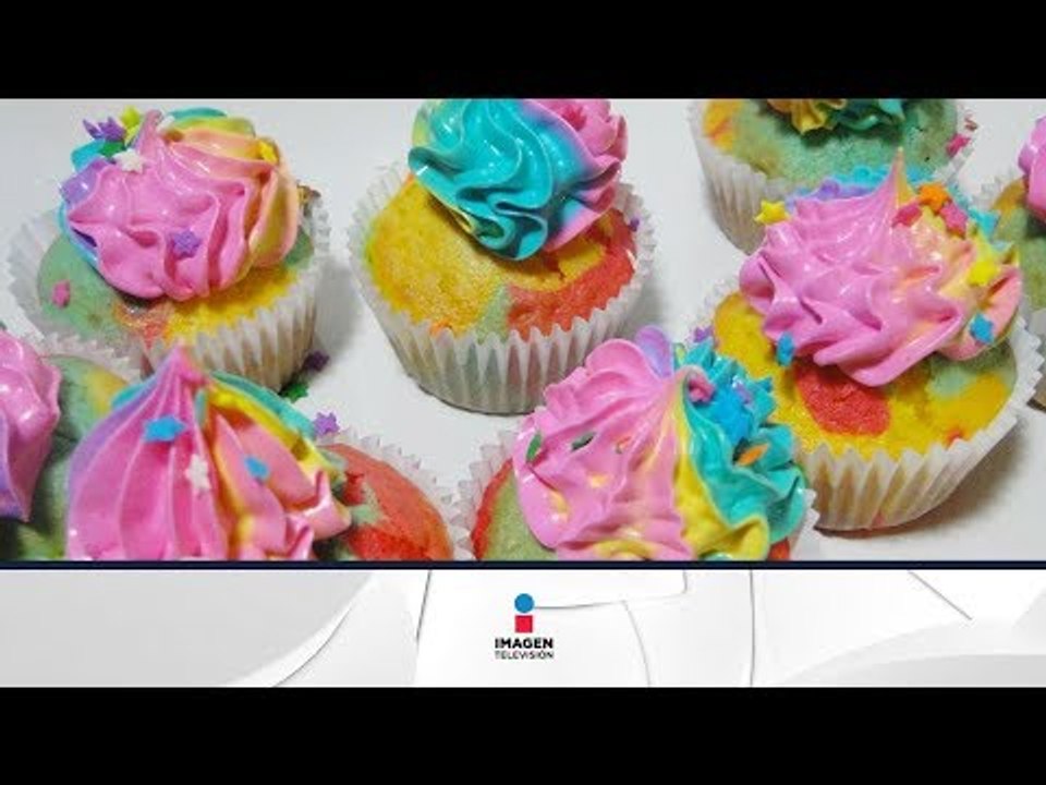 Receta para preparar cupcakes arcoiris. Receta de cupcakes / Cupcakes fáciles y rápidos