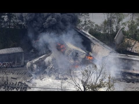 Tren se descarrila y provoca explosión en Baltimore/ Train derails and causes explosion in Baltimore