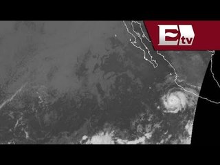 Huracán Cristina se debilita a categoría 2 / Excélsior informa