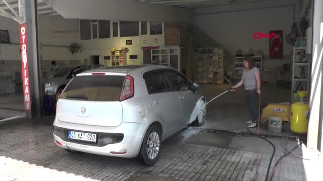 Manisa Hemşirelik Yapmadı Oto Yıkamacı Oldu