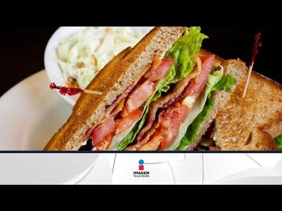 Receta de sandwich BLT con dip de aguacate. Sandwich BLT / Dip de aguacate / Grupo Aroma