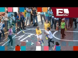 Prostitutas brasileñas y evangélicas disputan partido de futbol/ Entre Mujeres