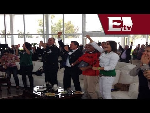 Enrique Peña Nieto festeja triunfo de la Selección Mexicana / Vianey Esquinca