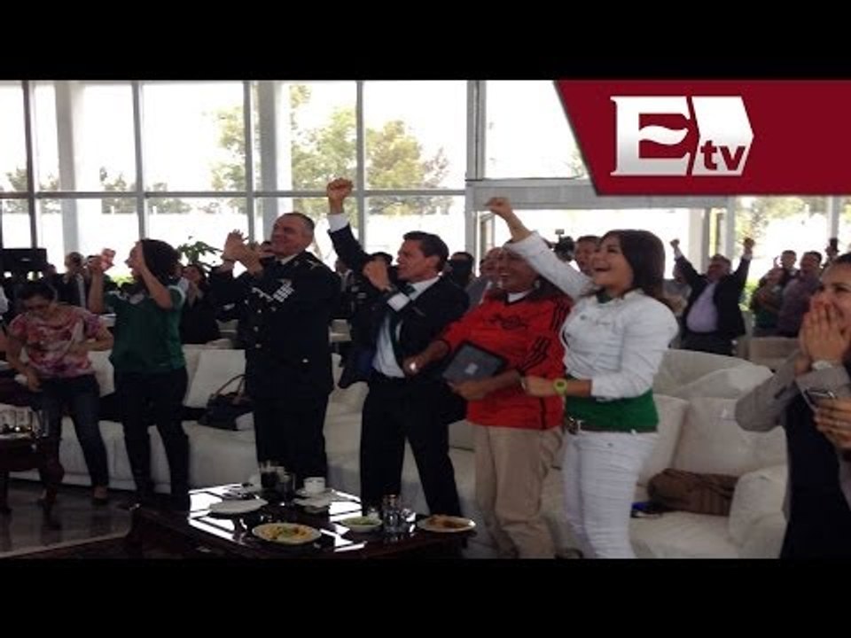 Enrique Peña Nieto festeja triunfo de la Selección Mexicana / Vianey Esquinca