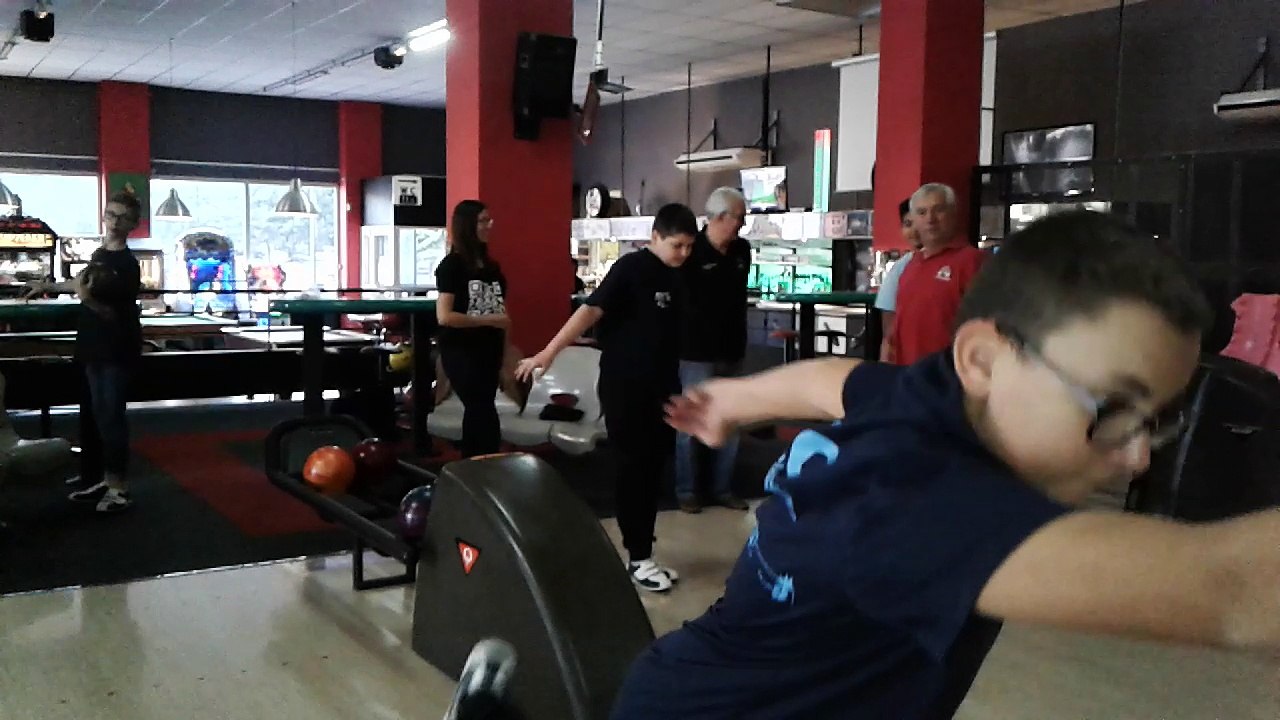 ECOLE BOWLING