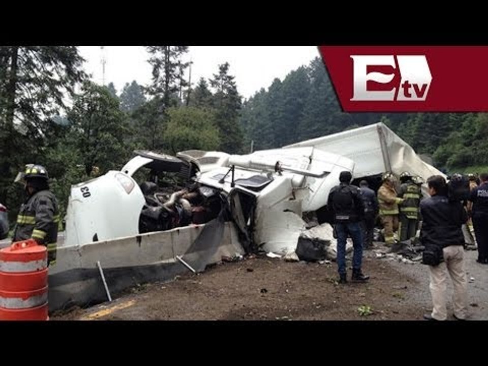 Vuelca tráiler sobre la carretera México-Toluca; hay un herido grave  / Todo México