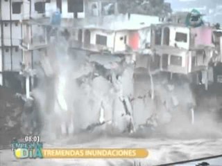 Lluvia en India deja decenas de muertos / Impactantes imágenes, India bajo el agua