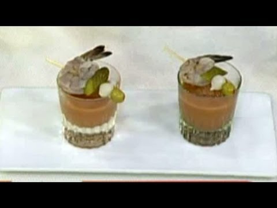 Receta para preparar sopa de bloody mary con camarones. Receta de sopa bloody mary