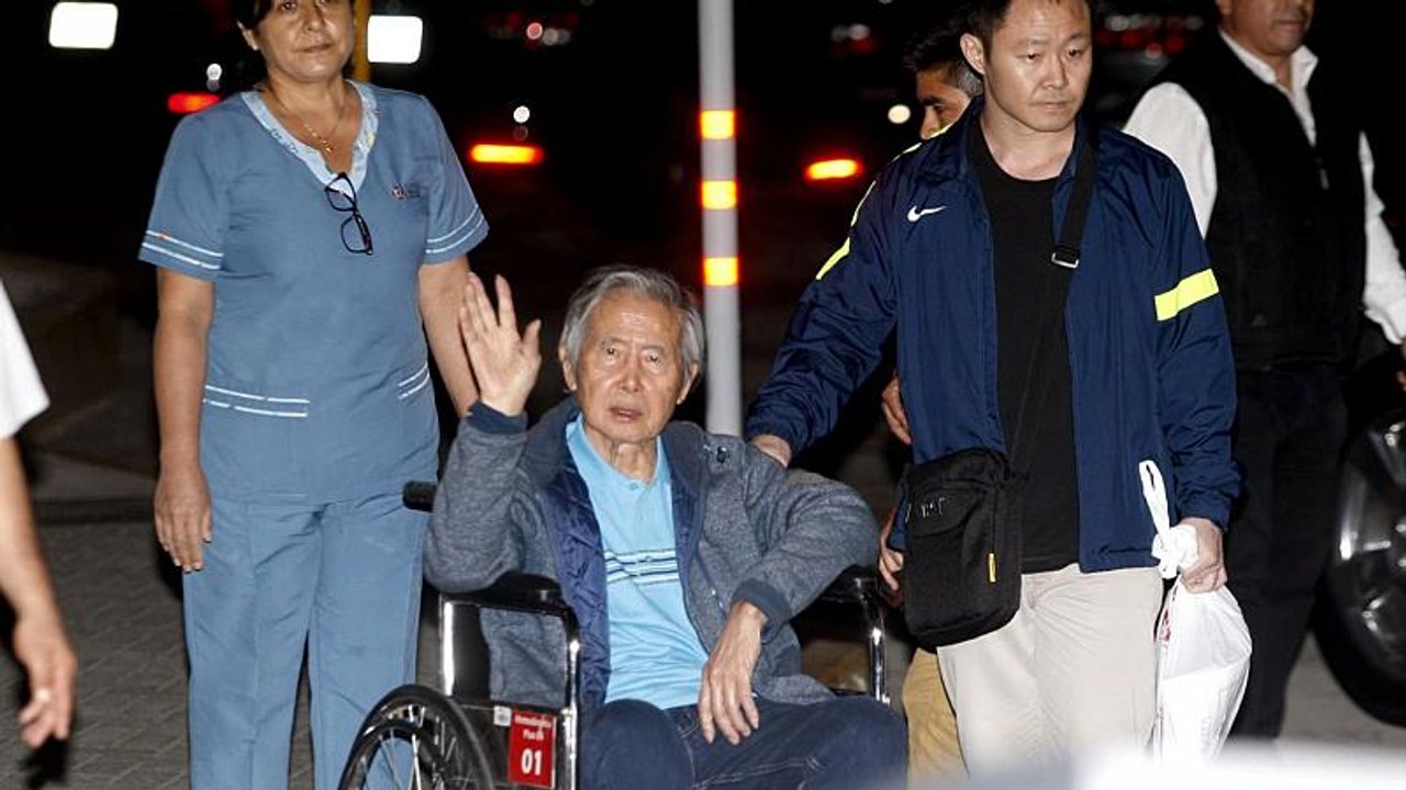 Peru: gericht ordnet festnahme von alberto fujimori an