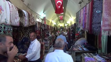 Halıcılar Çarşısı Esnafı El Yapımı Halıların Rağbet Görmemesinden Şikayetçi