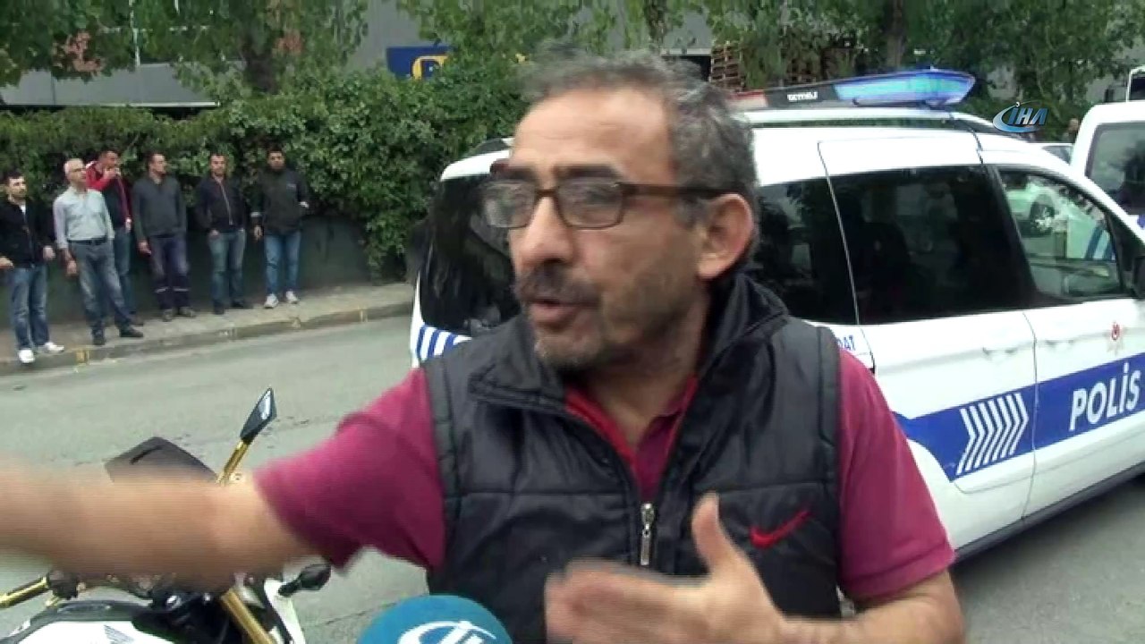 İBB: 'İstanbul İtfaiyesi Küçükçekemce'deki yangına 22 araç 52 personelle müdahale etti'