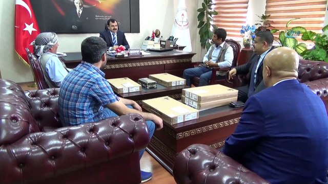 Milli Eğitim Bakanı Ziya Selçuk, söz verdiği bilgisayarları gönderdi