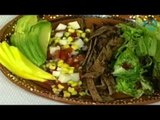 Receta de carne de res con ensalada de maíz y aderezo de chipotle