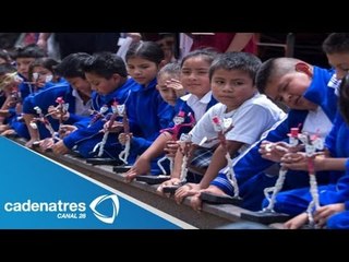 Télécharger la video: Regresan a clases 26 millones de estudiantes en México