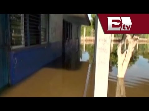 Inundación en escuela de Mazatlán impide regreso a clases / Andrea Newman
