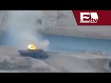 Rebeldes sirios atacan y destruyen tanque del ejército/ Global