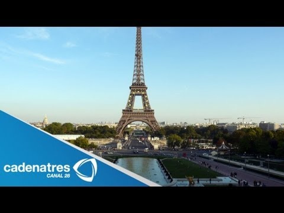 Evacuan Torre Eiffel por amenaza de bomba / Eiffel Tower evacuated after bomb threat