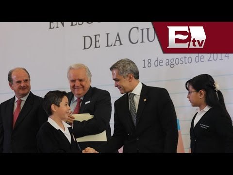 Inaugura Mancera ciclo escolar en primaria capitalina / Excélsior Informa
