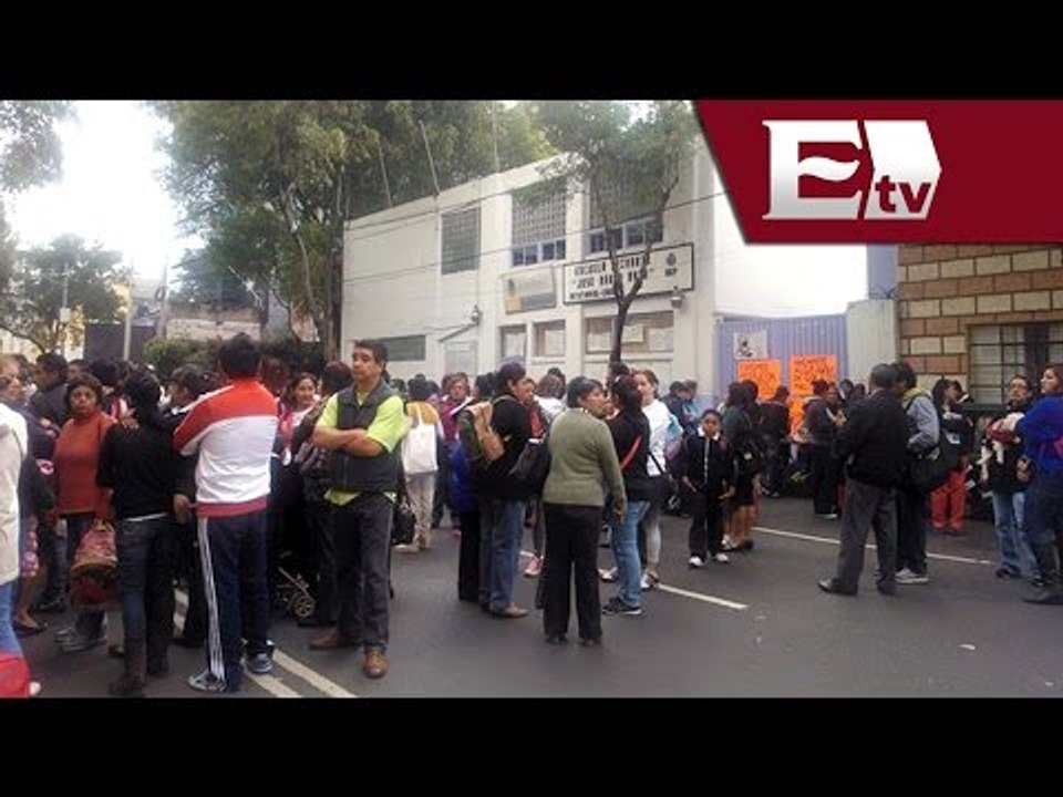 Protestas de padres de familia en la colonia Del Valle por caso de bullying/ Comunidad