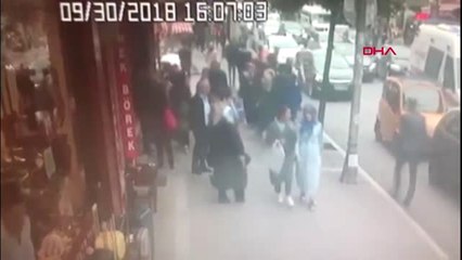 İstanbul- Kaldırımdaki Yaralıları Böyle Ezdi