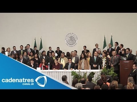 Diputados aprueban reforma a ley de educación / Ley de educación 2013