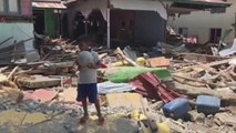 La desesperación reina en las zonas más aisladas tras el tsunami de Célebes