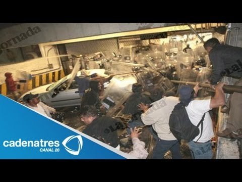 Maestros irrumpen en el Palacio de San Lázaro / Maestros destrozan Cámara de Diputados
