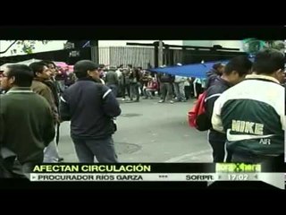 Maestros afectan vialidad /Hora por Hora de las 17:00 hrs