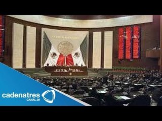 Diputados cambian de sede / Maestros cercan San Lázaro