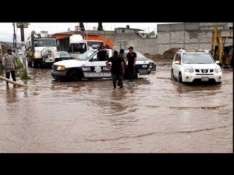 Ecatepec queda bajo el agua / Fuertes lluvias dejan afectaciones en Ecatepec