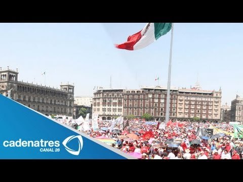 Detalles del plantón de los maestros de la CNTE en el Zócalo
