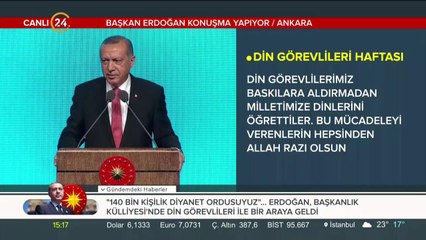 Din görevlileri Külliye'de