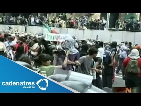 CNTE, estudiantes y anarquistas protestan por las eventuales reformas; hay 16 detenidos