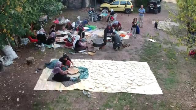 Kadınların İmece Usulü Kış Hazırlığı Telaşı